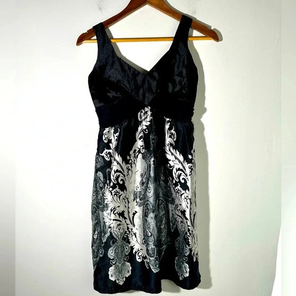 Rue 21 Silky Dress - Picture 1 of 4